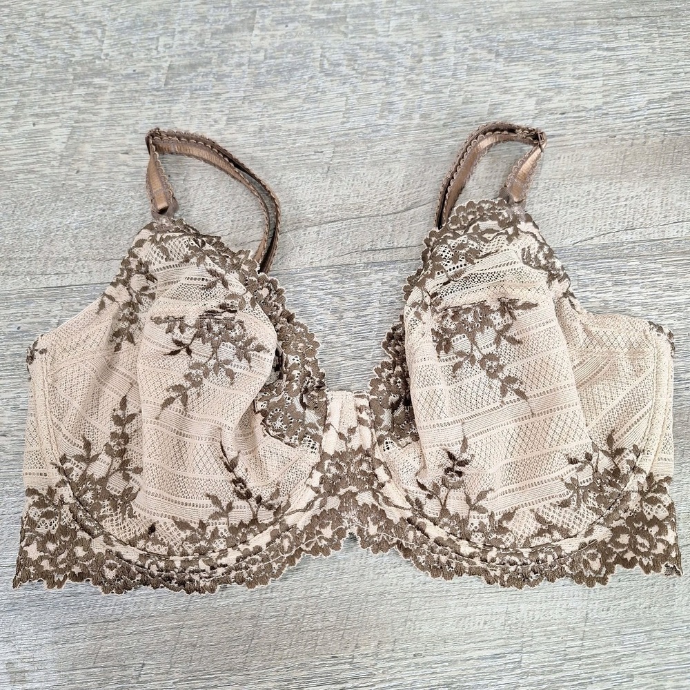 Wacoal Bra 36DD Embrace Lace Underwire Embroidered Soft Cup 65191 Brown & Tan
